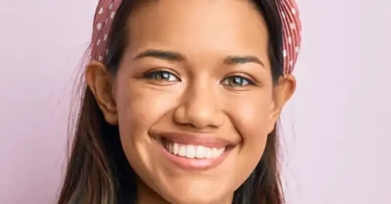 Smiling pregnant woman